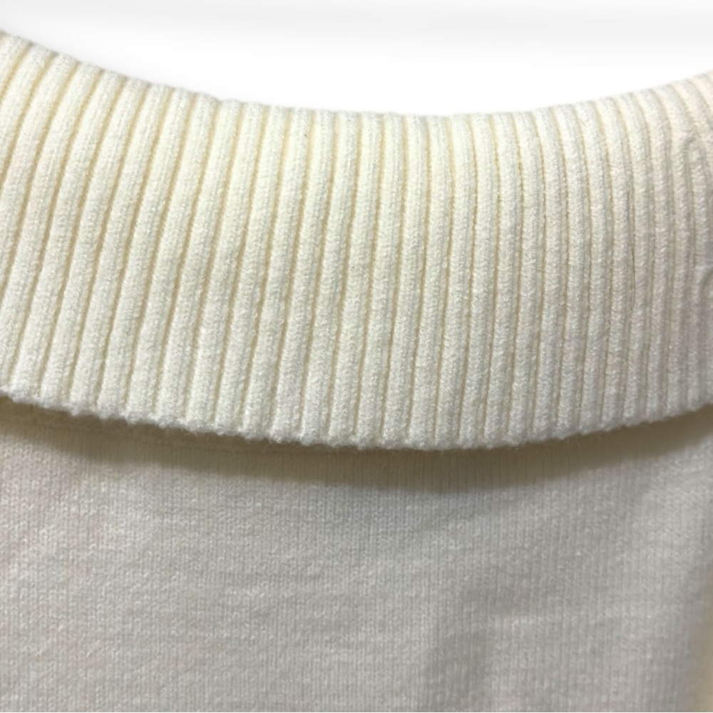 512 PRETTY GARDEN | NWOT Women’s Cream Off-Shoulder Foldover Neck Sweater (sz M) - Picture 10 of 16